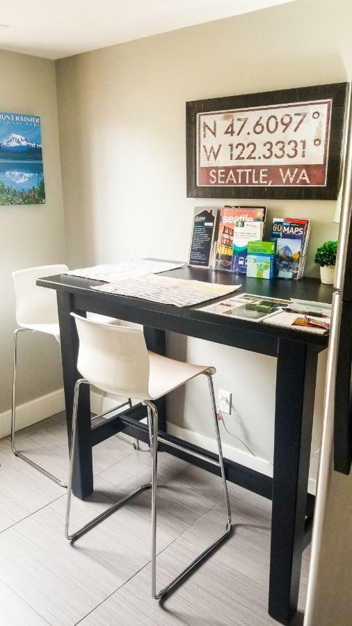 Modern Seattle Oasis Apartment Екстериор снимка